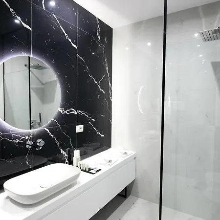 N By Noshi מלון Rinas